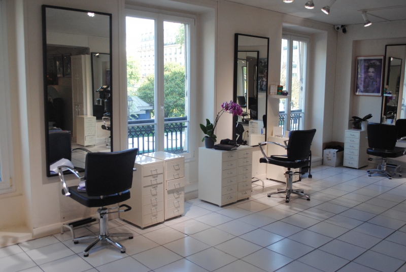 salon-coiffure-BRUE AURIAC-min_floor-home-office-property-living-room-room-781228-pxhere.com